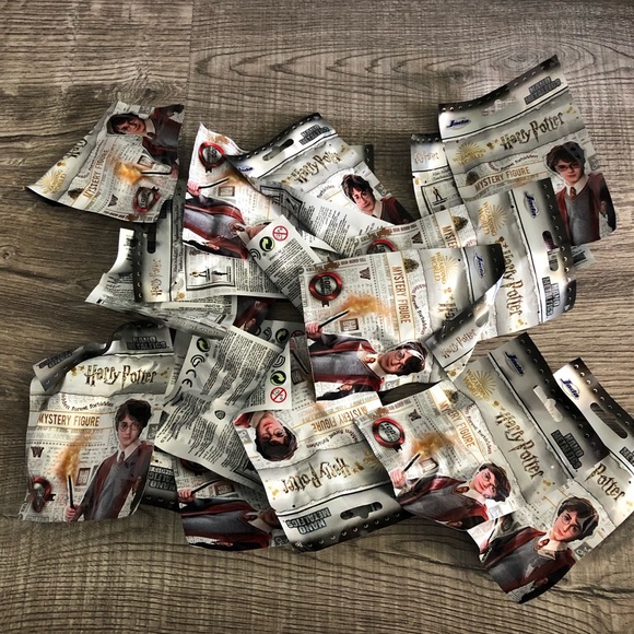 Harry Potter Die Cast Figurines 20 pieces NIB - Picture 3 of 5